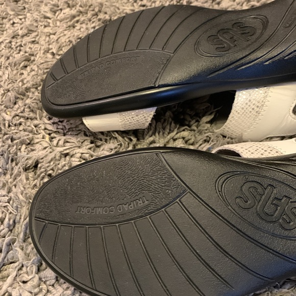 SAS TRIPAD COMFORT ORTHOPEDIC WHITE & SILVER SANDAL SIZE 8 - Picture 6 of 7